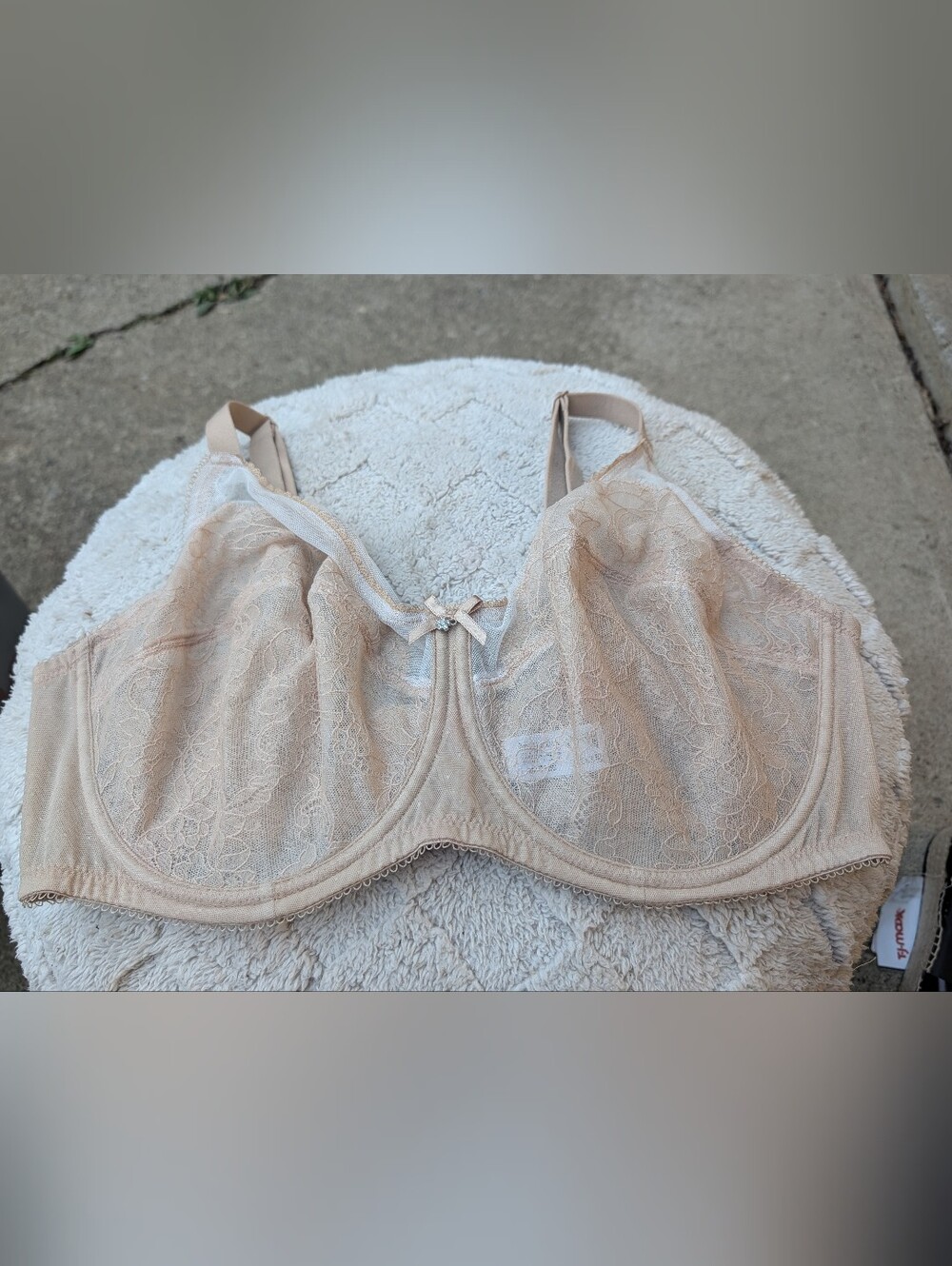 NWOT Women's Wacoal Lace Beige Bra Size 40DDD
